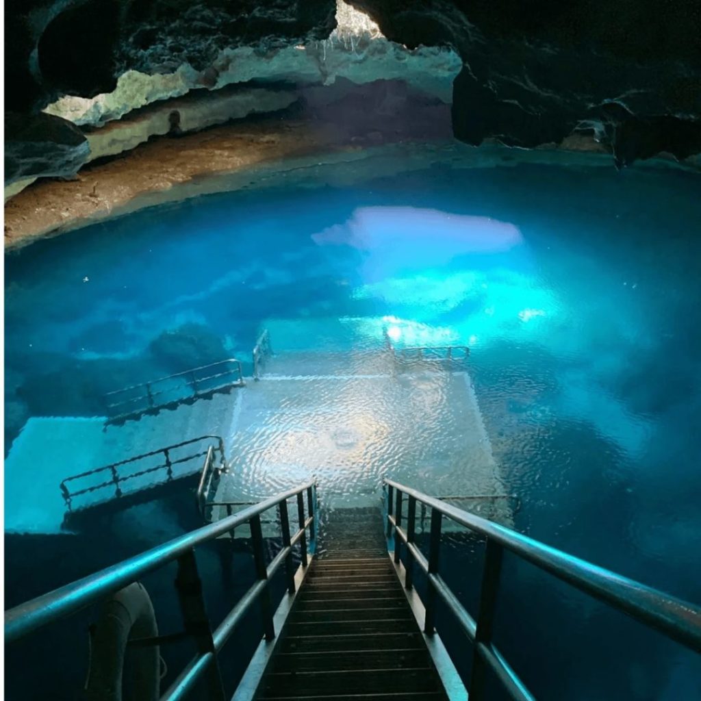 Devil’s Den Spring by devilsden.com